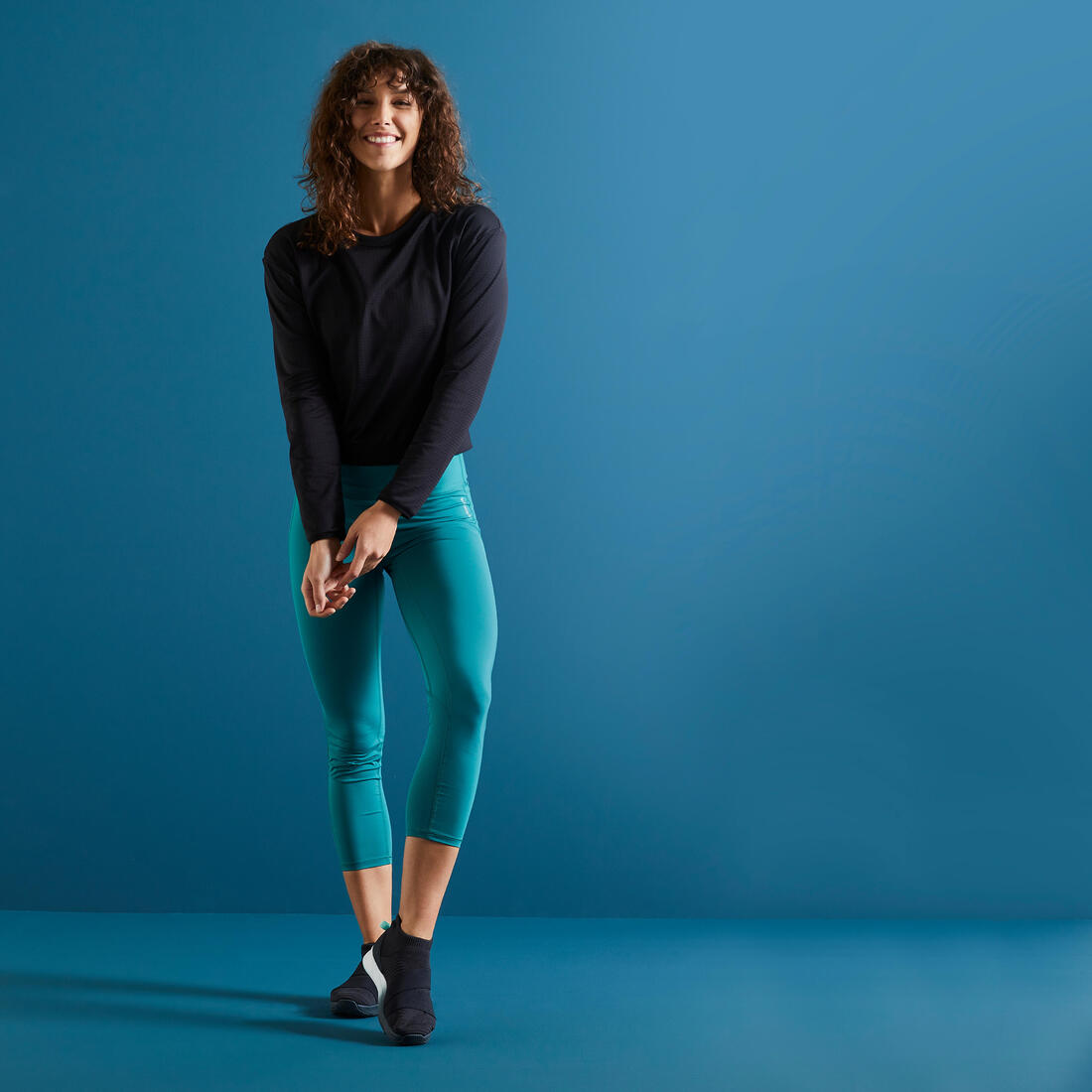 Cropped Long-Sleeved Fitness Sweatshirt